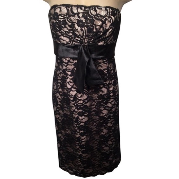 White House Black Market Dresses & Skirts - 🖤WHBM🖤LACE COCKTAIL DRESS🖤